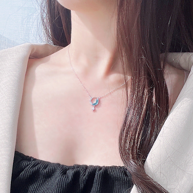 925 sterling silver star and moon necklace, women's Korean version pendant, niche design, light luxury collarbone chain