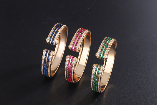 bracelet  Women's retro bracelet with imitation colored gems and luxurious inlay