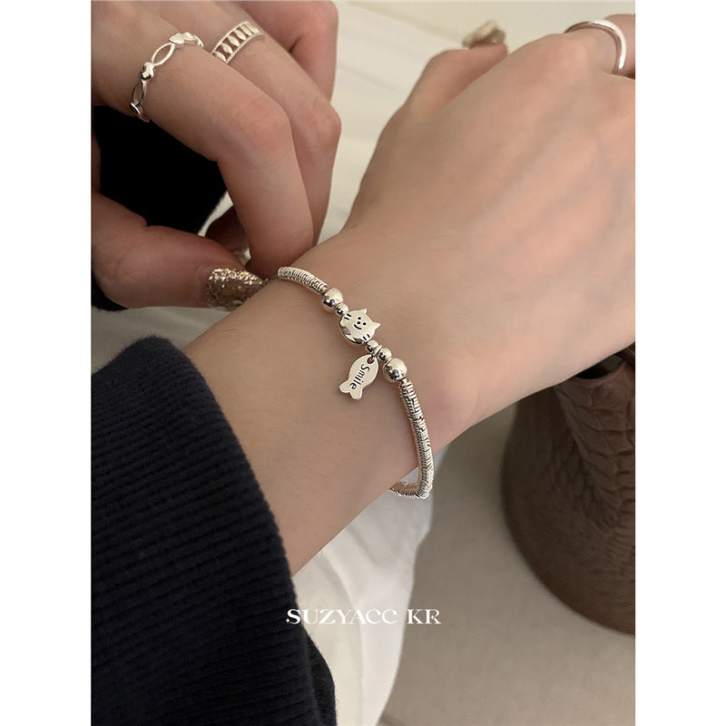 Simple bead sterling silver small plate wrapped with cat and fish bracelet, versatile and exquisite bracelet