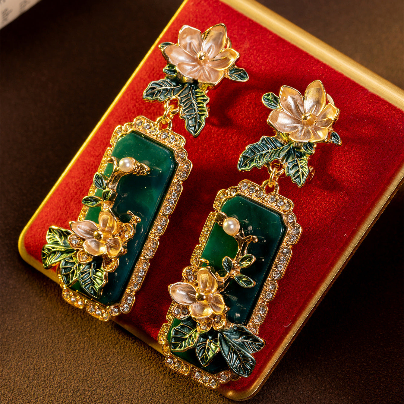 Middle aged earrings, high-end goods, palace style, retro temperament, long earrings, Chinese heavy industry relief, exaggerated personality earrings