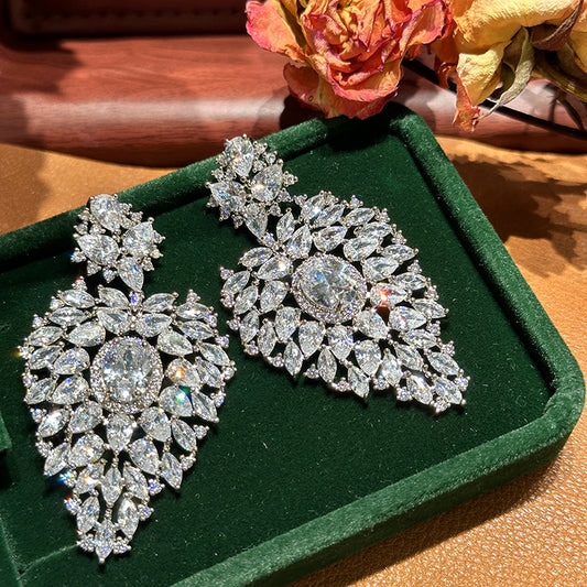 Heavy Industry Hollow Heart Set with Water Drop Zircon Earrings 2024 New Edition
