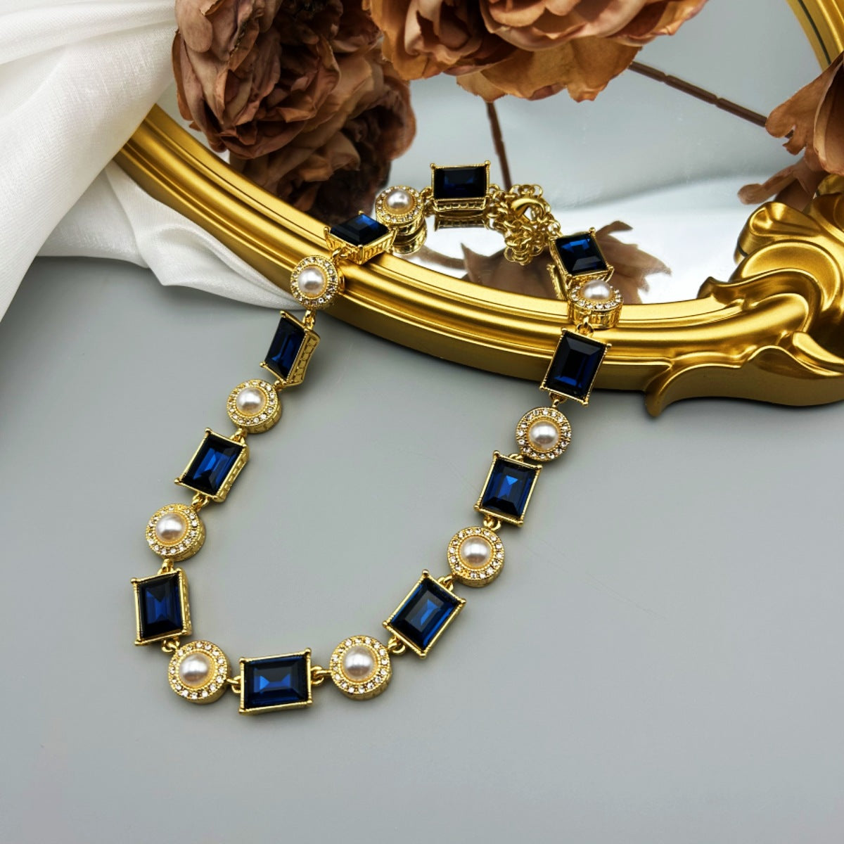 necklace Medieval elegant, luxurious and versatile high-end sapphire blue glass pearl necklace