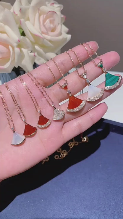 High end fan-shaped necklace, silver necklace, shell shape, 2025 new item, give your girlfriend a Valentine's Day gift