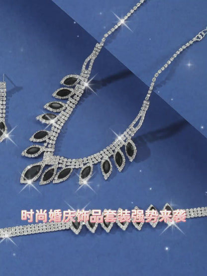 Diamond studded fashion bridal accessories, wedding dress accessories, jewelry sets, earrings, necklaces, jewelry sets